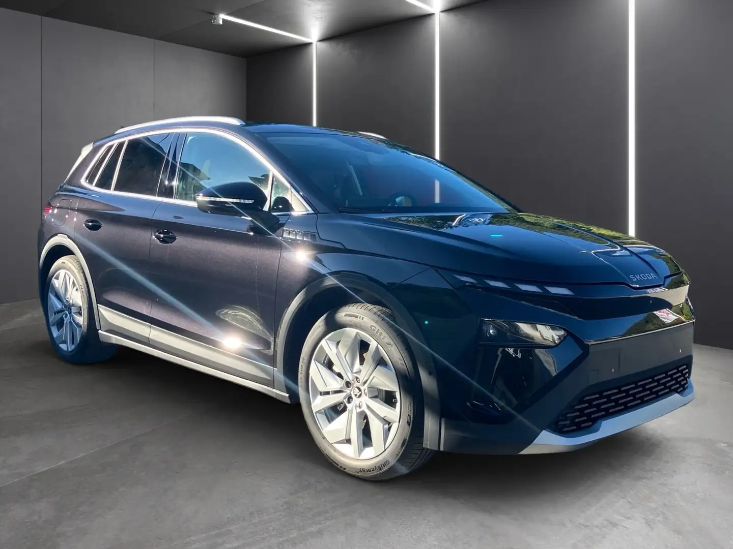 Skoda Elroq 85 Loft Schwarz - 2