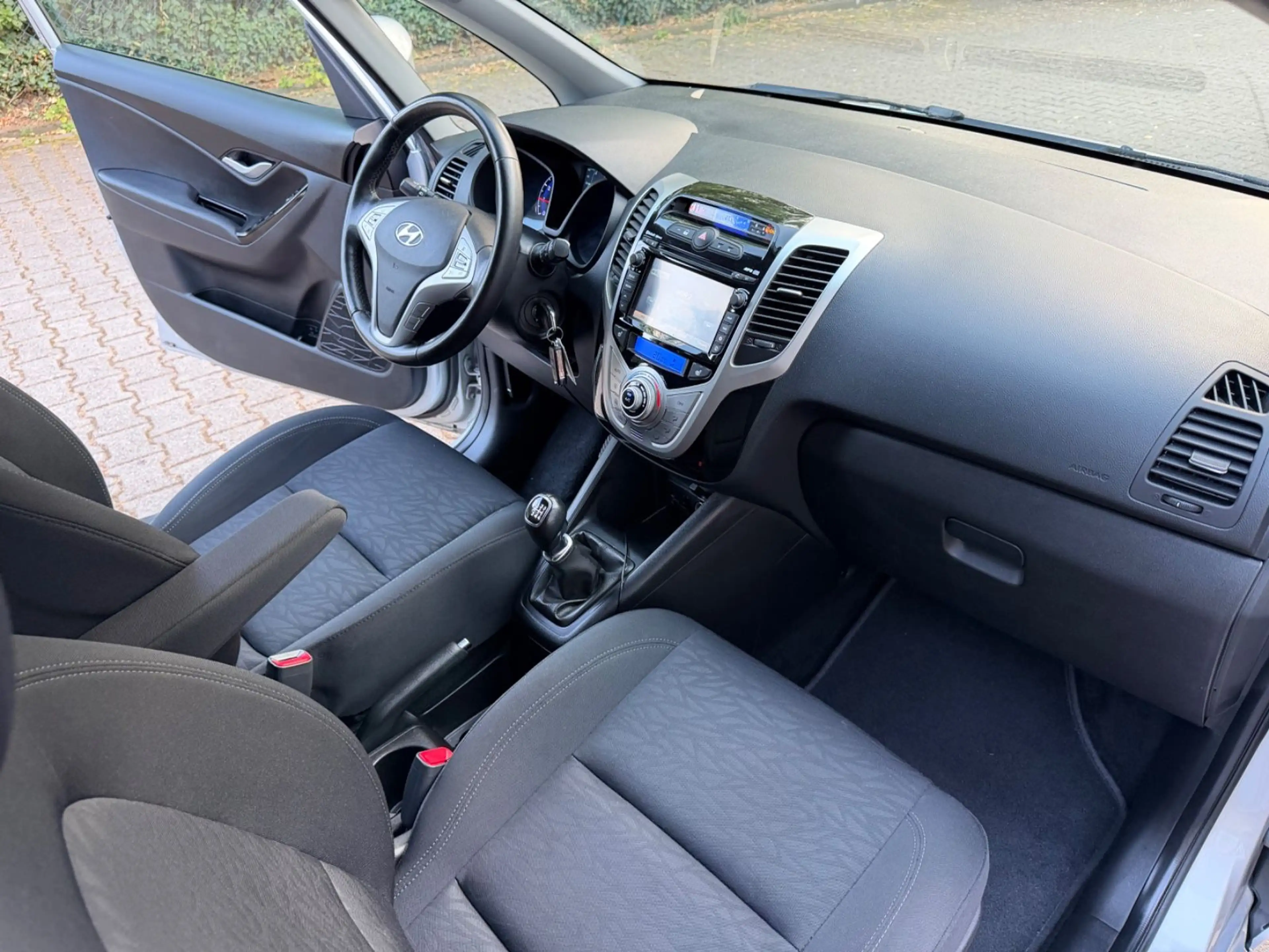 Hyundai iX20 blue Space Plus/1.Hand/Kamera/Garantie/ — photo 12
