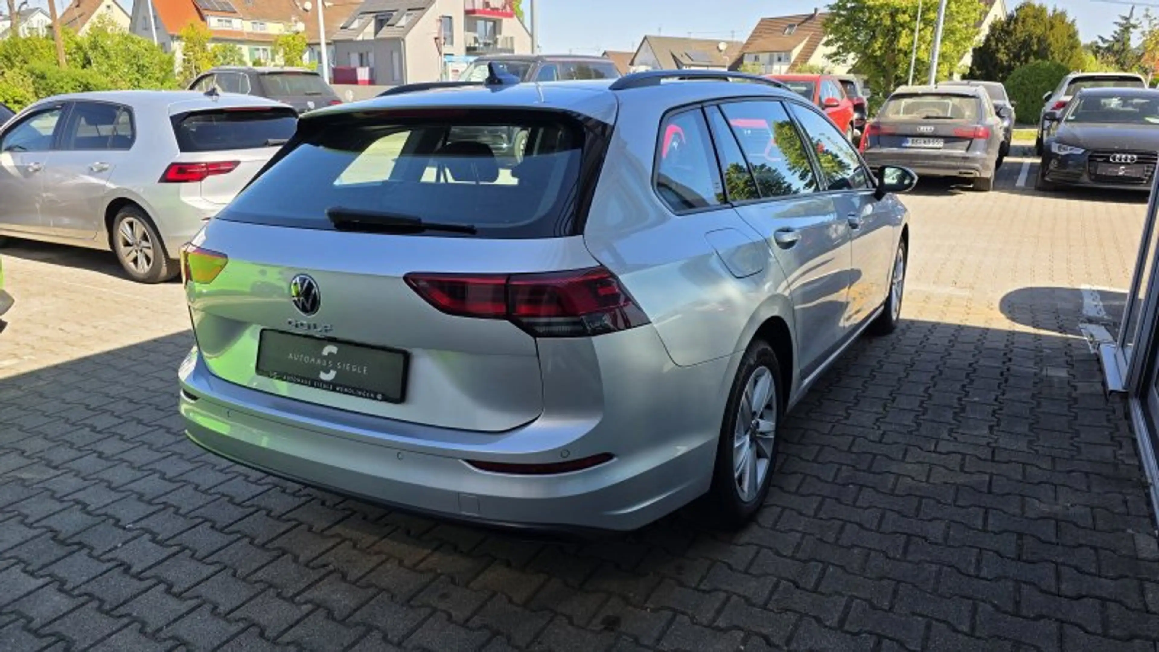 Volkswagen Golf VIII Variant 2.0 TDI Life DSG Navi Kamera ACC LED — photo 6