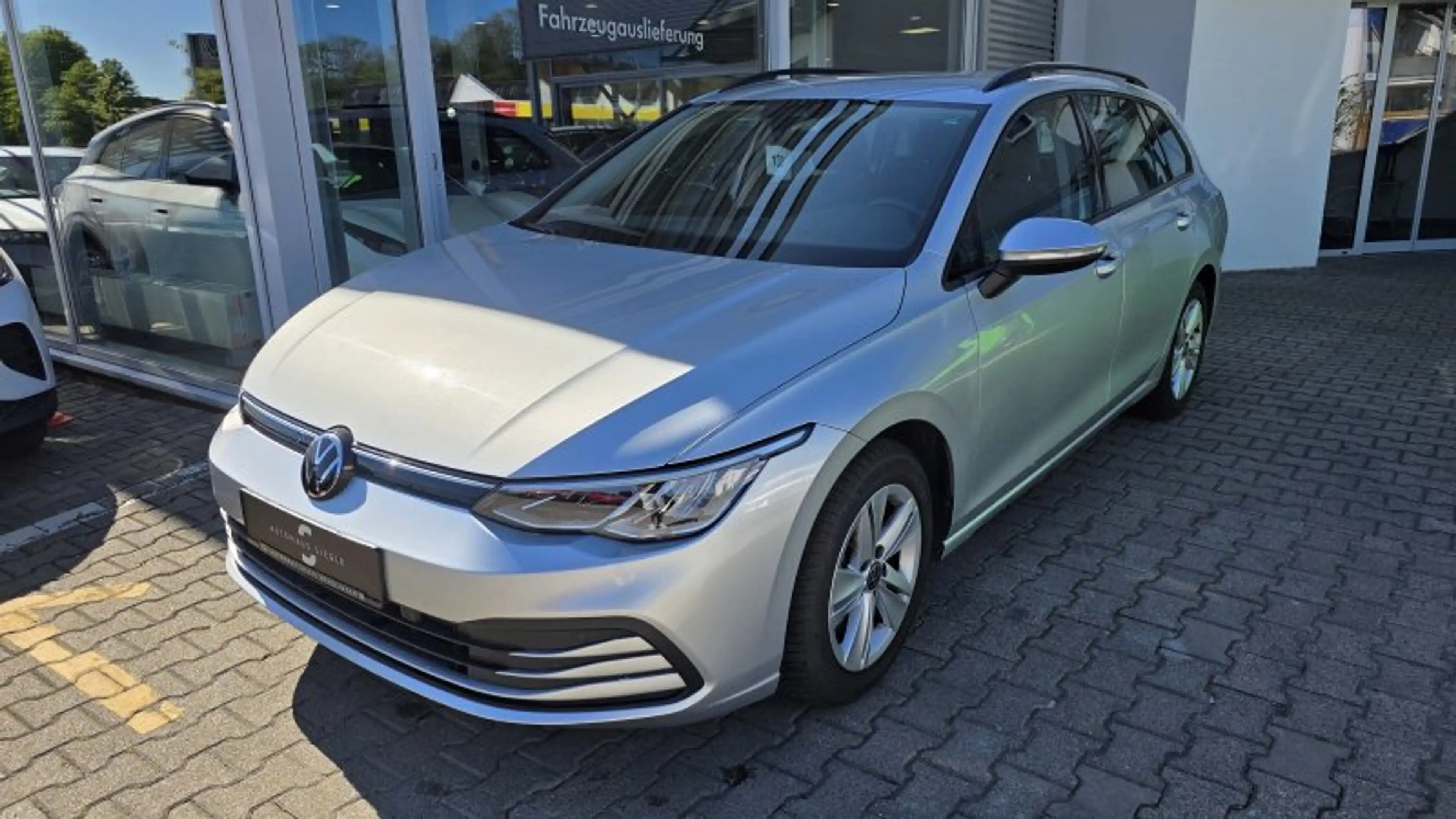 Volkswagen Golf VIII Variant 2.0 TDI Life DSG Navi Kamera ACC LED — photo 2