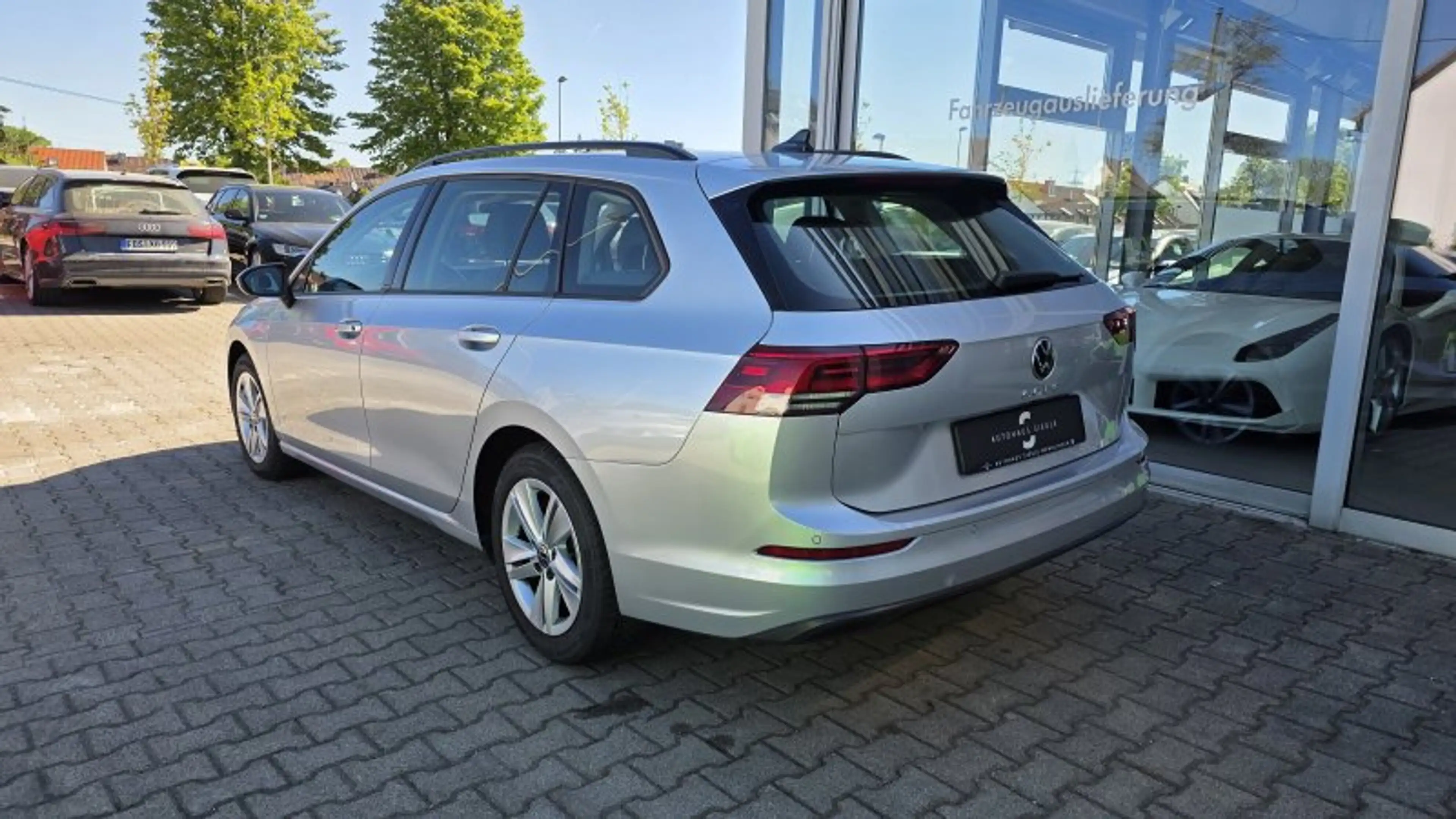 Volkswagen Golf VIII Variant 2.0 TDI Life DSG Navi Kamera ACC LED — photo 4