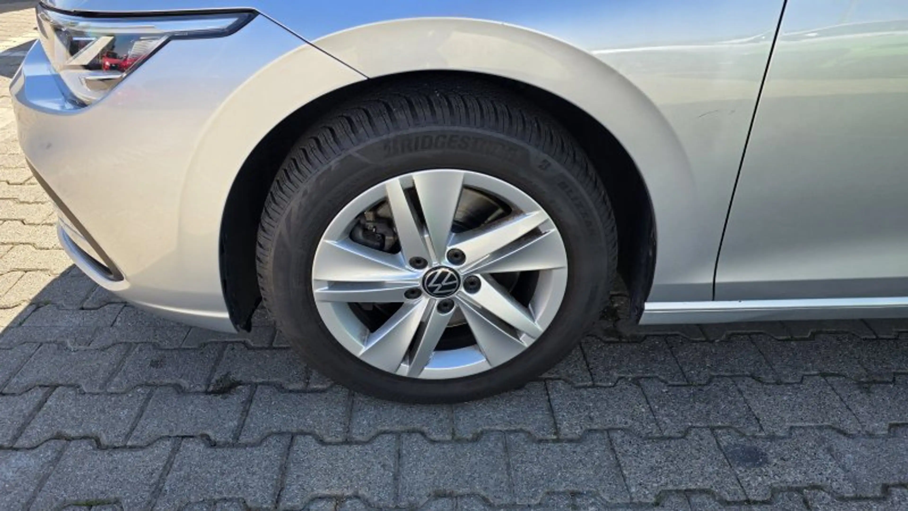 Volkswagen Golf VIII Variant 2.0 TDI Life DSG Navi Kamera ACC LED — photo 9