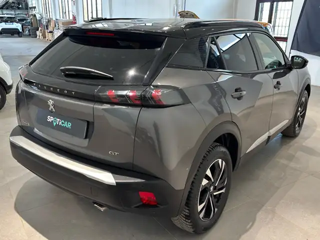 Peugeot 2008 view 4