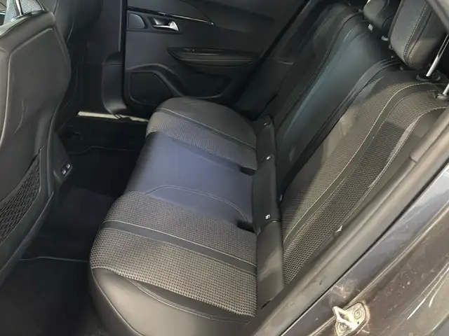 Peugeot 2008 view 14