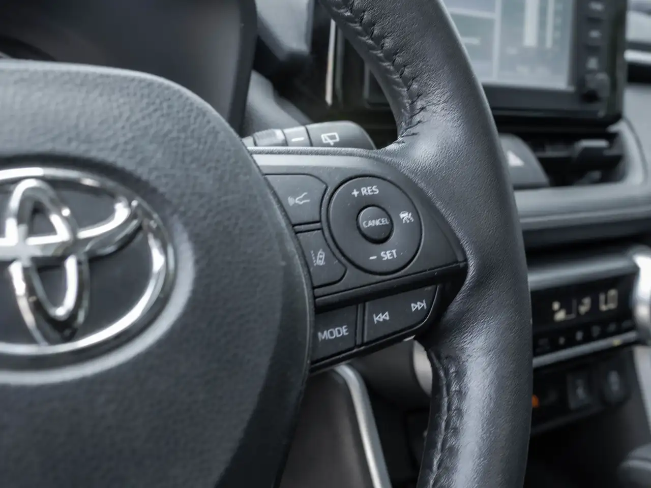 Toyota RAV 4 снимка Toyota RAV 4