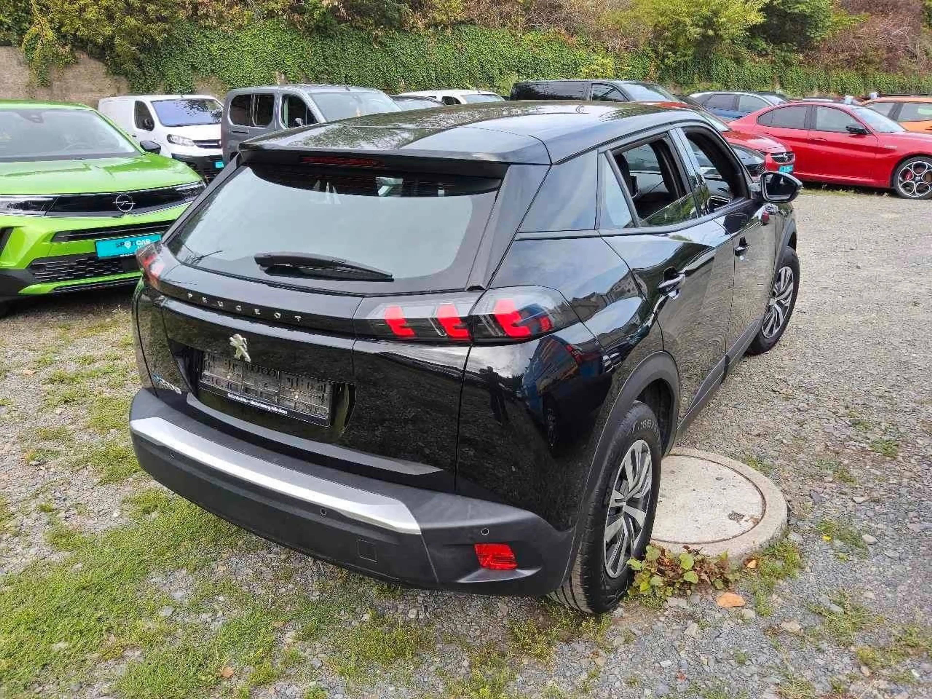 Peugeot e-2008 ACTIVE PACK 3-PHASIG NAVI/LED/SPORT/DAB+ — photo 5