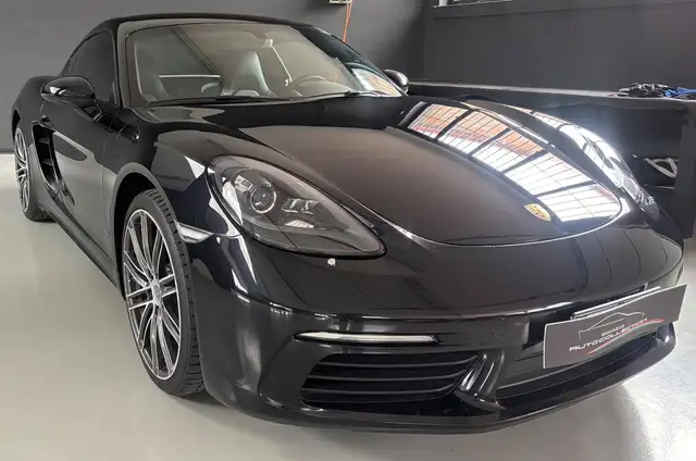 Porsche 718 Cayman