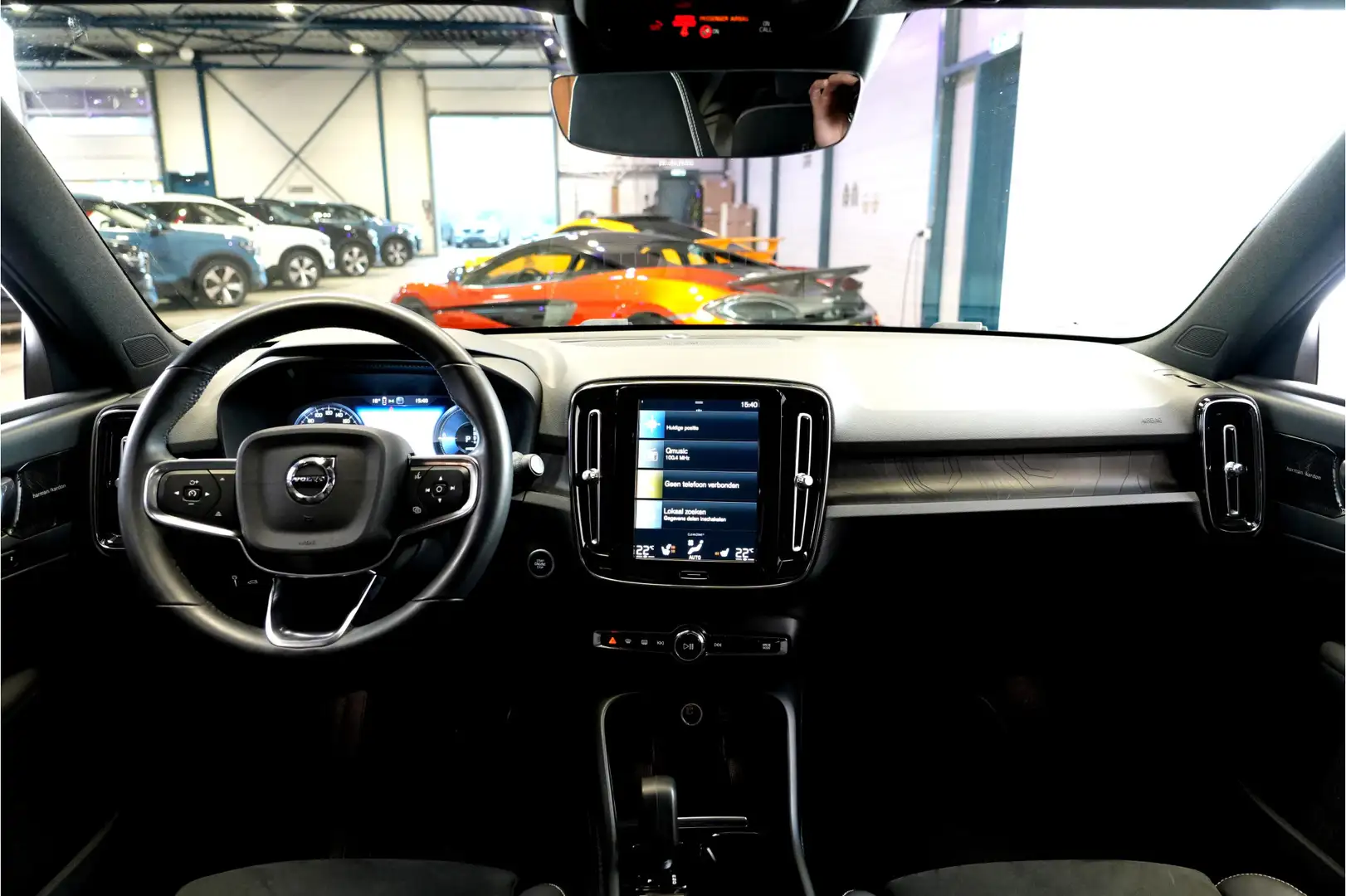 Volvo XC40 1.5 T4 Plug-in Hybrid 155kW/211pk DCT7 Ultimate Da Schwarz - 2