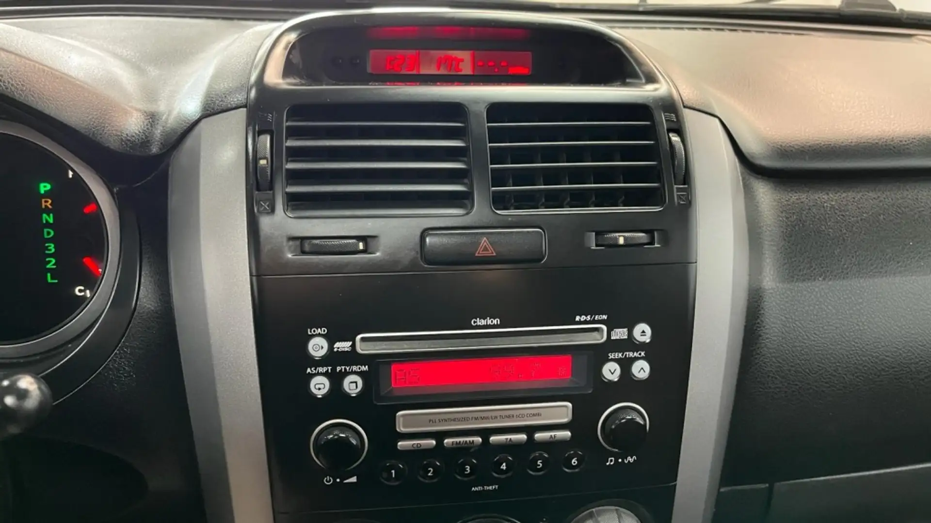 Suzuki Grand Vitara 2.0 JLX-EL Aut. Negro - 2