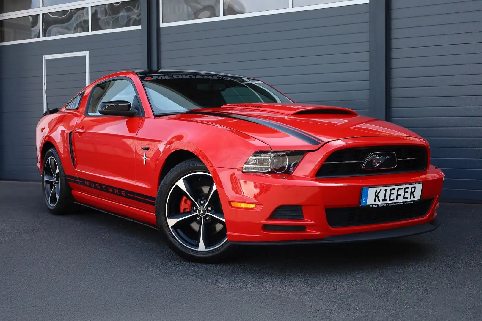 Ford Mustang V6 3.7/Xenon/Automatik/Ambiente/BTH/R18 Rot - 1
