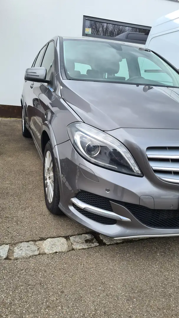 Mercedes-Benz B 200 B 200 (Natural Gas Drive) c Grey - 1