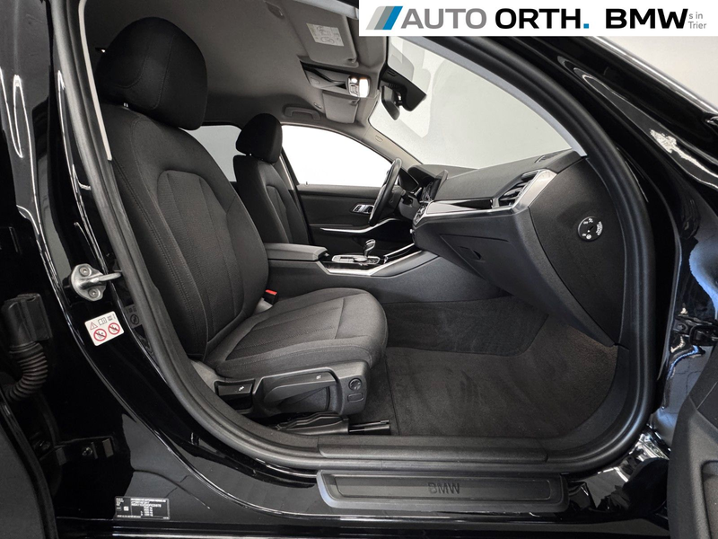 BMW 320 d Touring AUTOM. LC+ LED SIHZ PDC AHK M-18" — photo 14