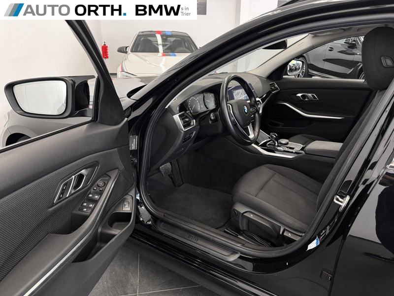 BMW 320 d Touring AUTOM. LC+ LED SIHZ PDC AHK M-18" — photo 11