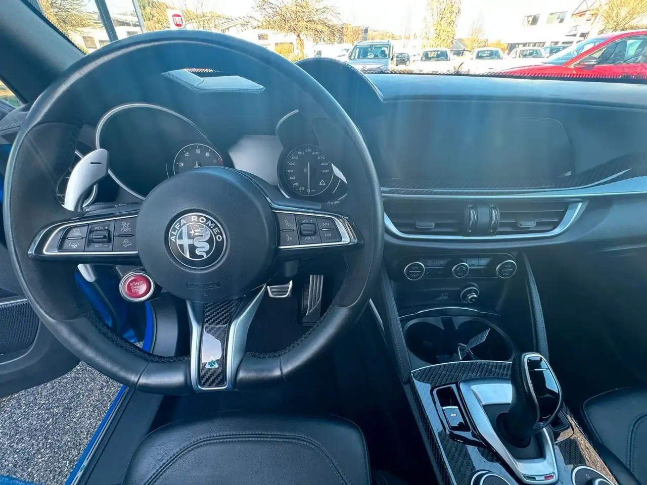 Alfa Romeo Stelvio 2023 — фото 14
