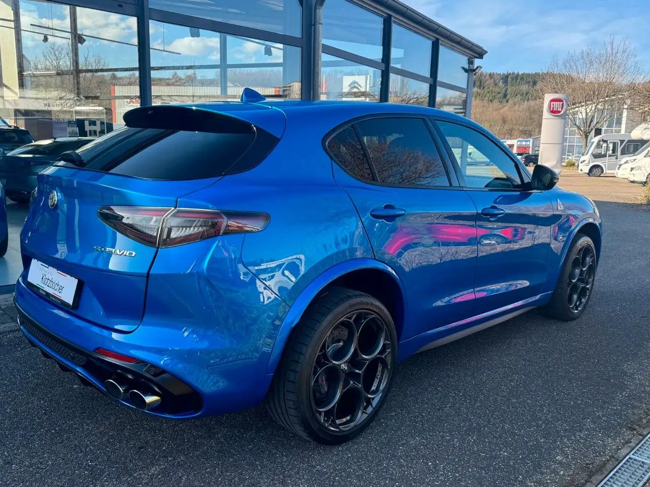 Alfa Romeo Stelvio 2023 — фото 6