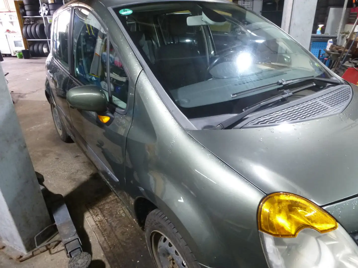 Renault Modus Cité 1.2 16V 55kW Grün - 2