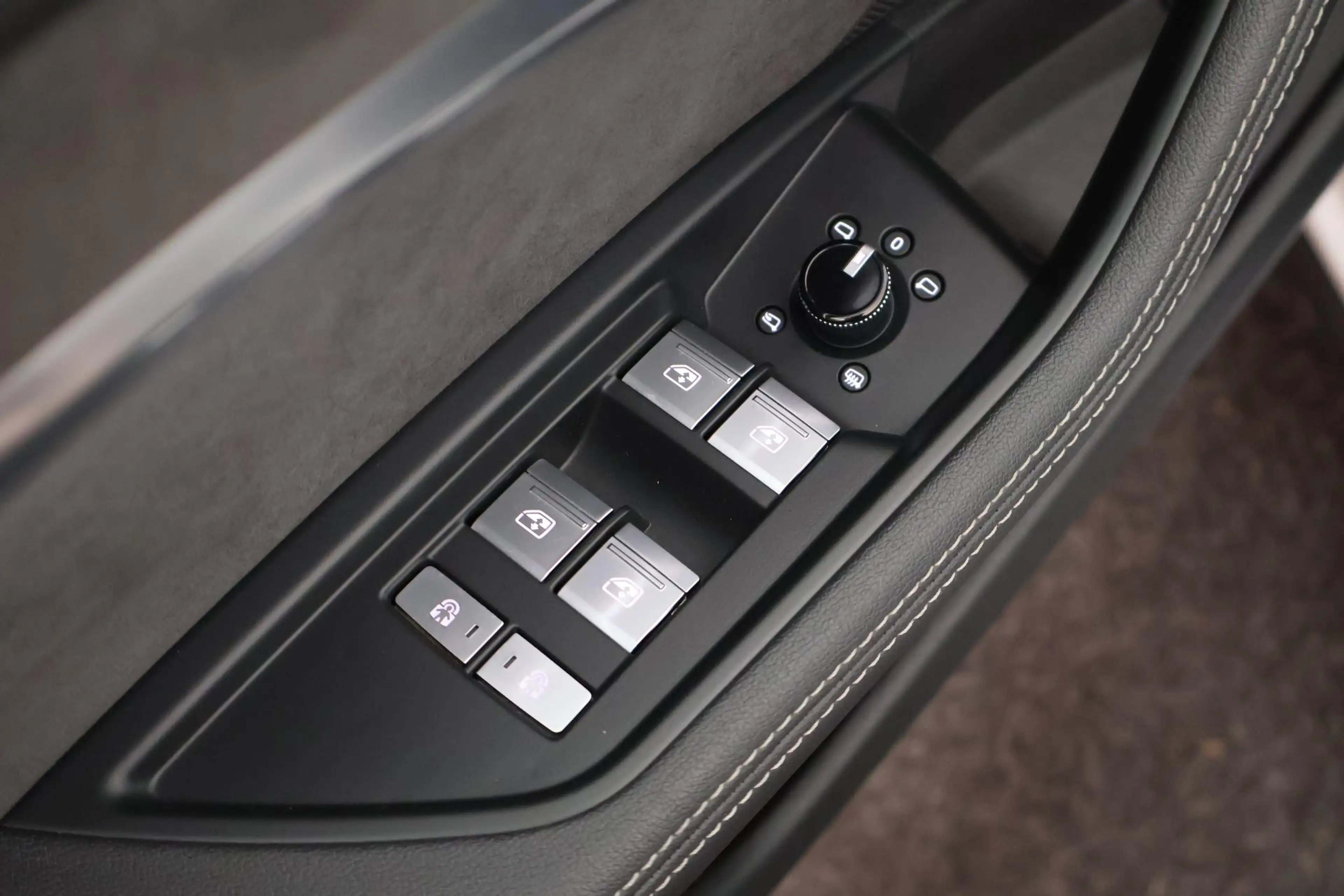 Audi e-tron Sportback 50 313pk quattro S edition 71 kWh SOH 98 — photo 16