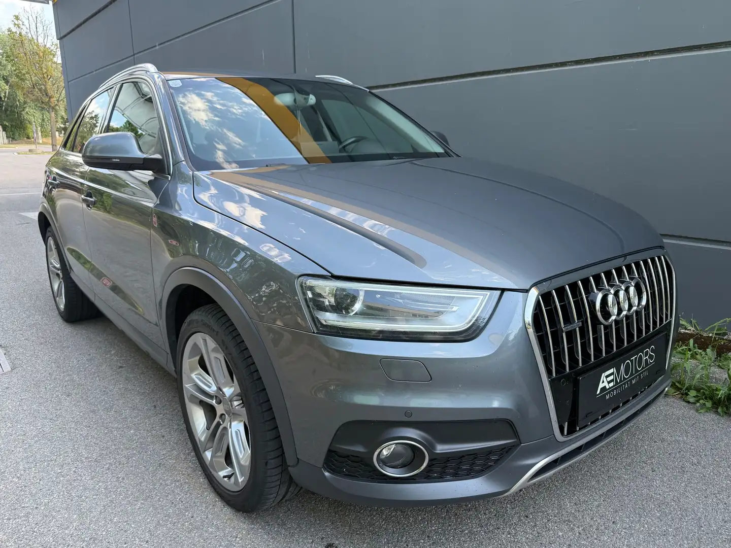Audi Q3 2.0 TDI Quattro Offroad*NAVI*XENON*TEMPOMAT*KLIMA Grau - 2