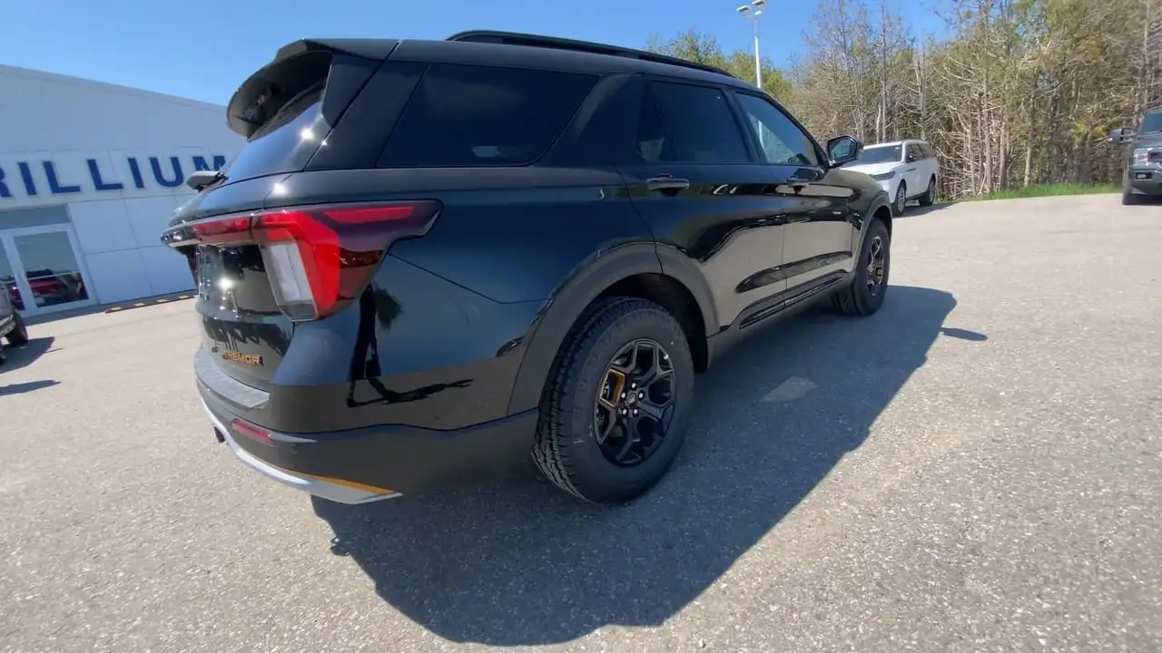 Ford Explorer снимка Ford Explorer