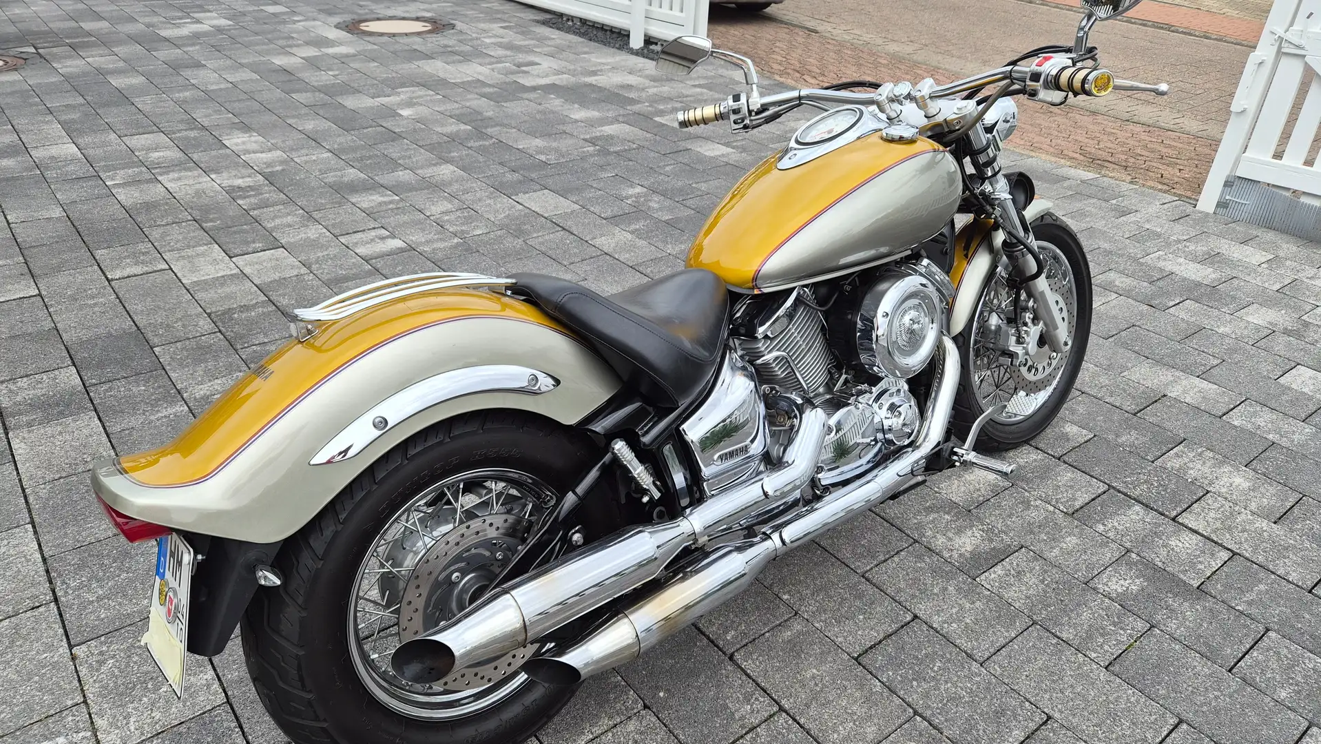 Yamaha XVS 1100 Dragstar Gold - 1
