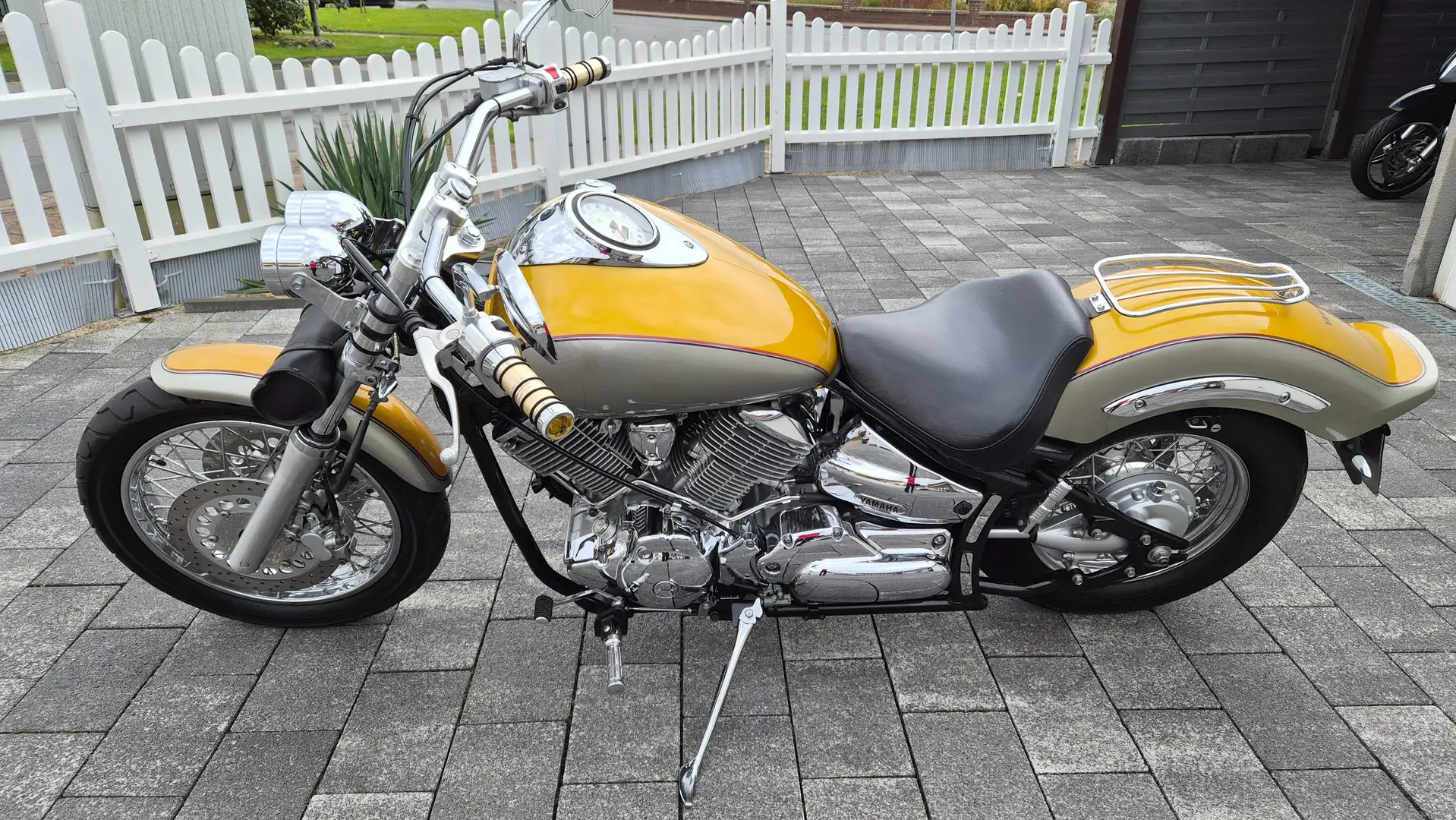 Yamaha XVS 1100 Dragstar Gold - 2