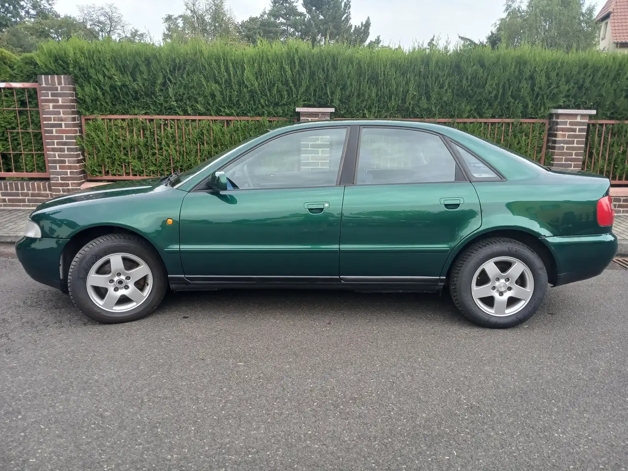 Audi A4 1.6 mit TÜV 09.2027, foto 2