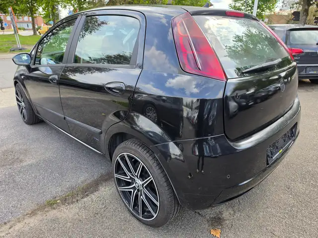 Fiat Grande Punto view 4