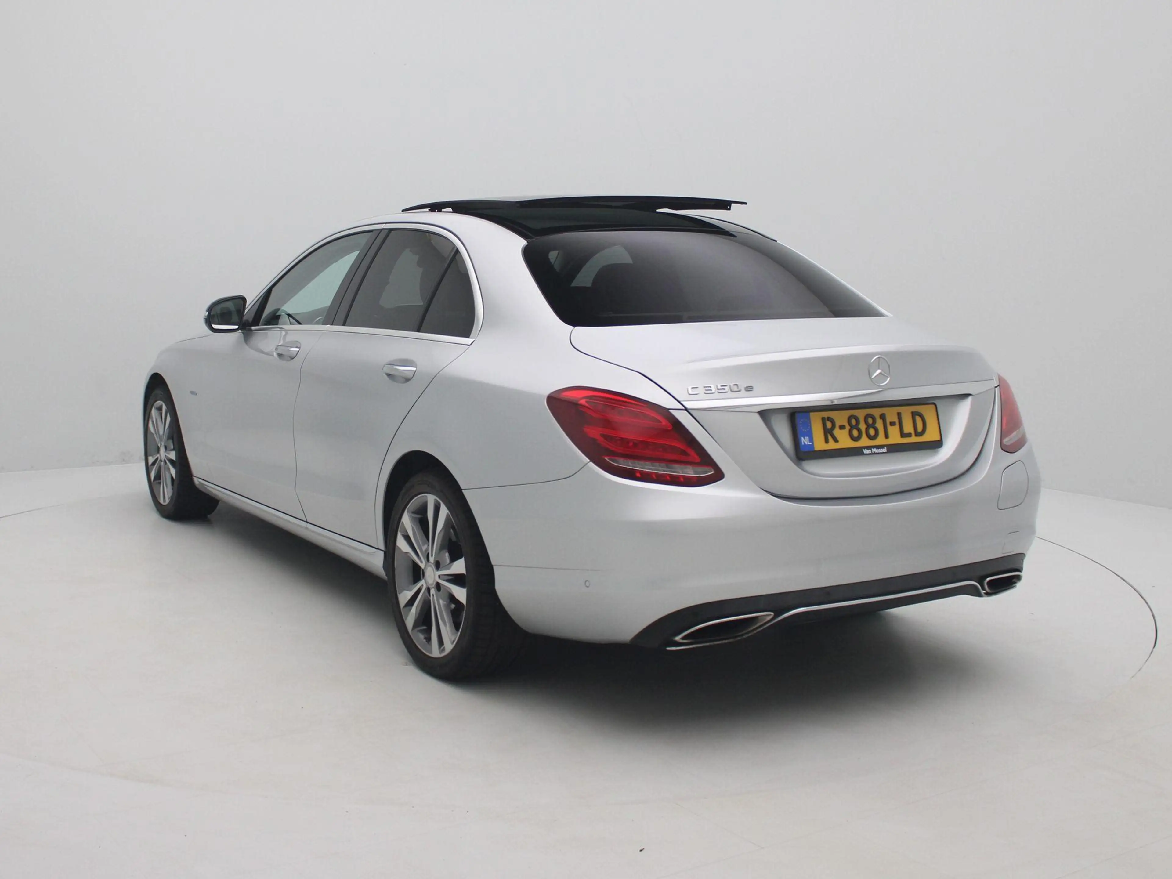 Mercedes-Benz C 350 e | Panoramadak | Stoelverwarming | Navigatie | Le — photo 3