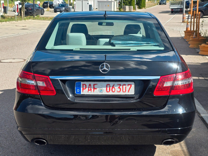 Mercedes-Benz E 350 CDI BlueEFFICIENCY — photo 4