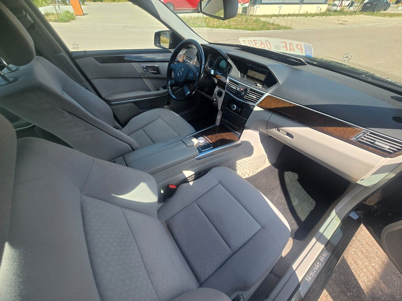 Mercedes-Benz E 350 CDI BlueEFFICIENCY — photo 10