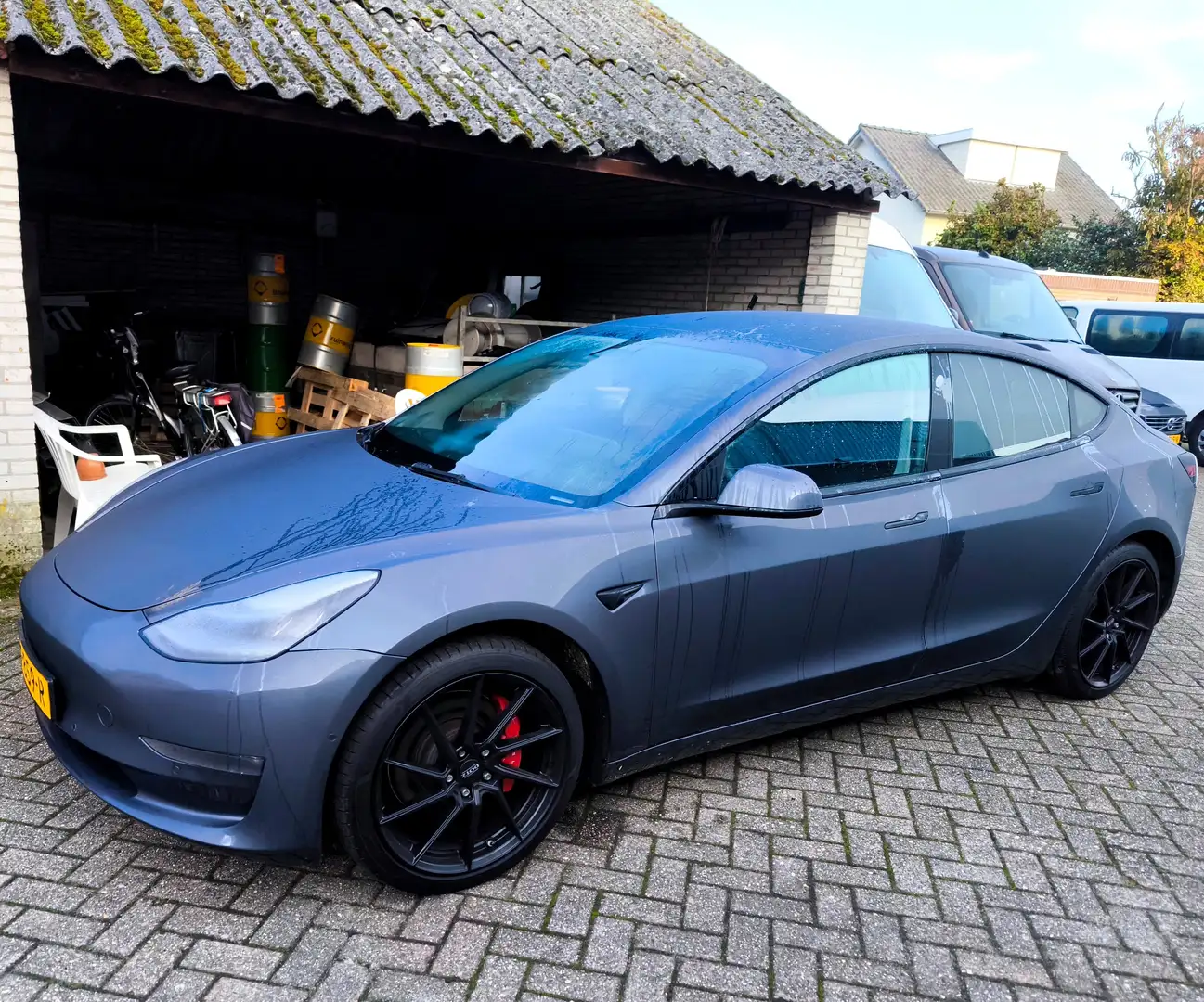 Tesla Model 3 Performance 512HP Grau - 2