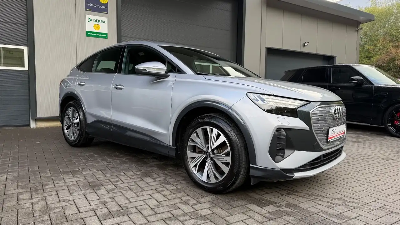 2022 Audi Q4 e-tron Sportback 50 e-tron quattro *LED, photograph 8