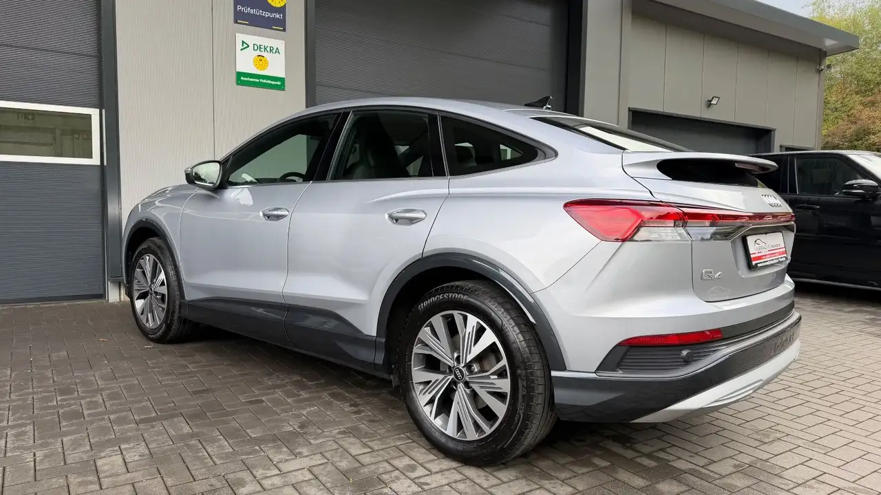 2022 Audi Q4 e-tron Sportback 50 e-tron quattro *LED, photograph 10