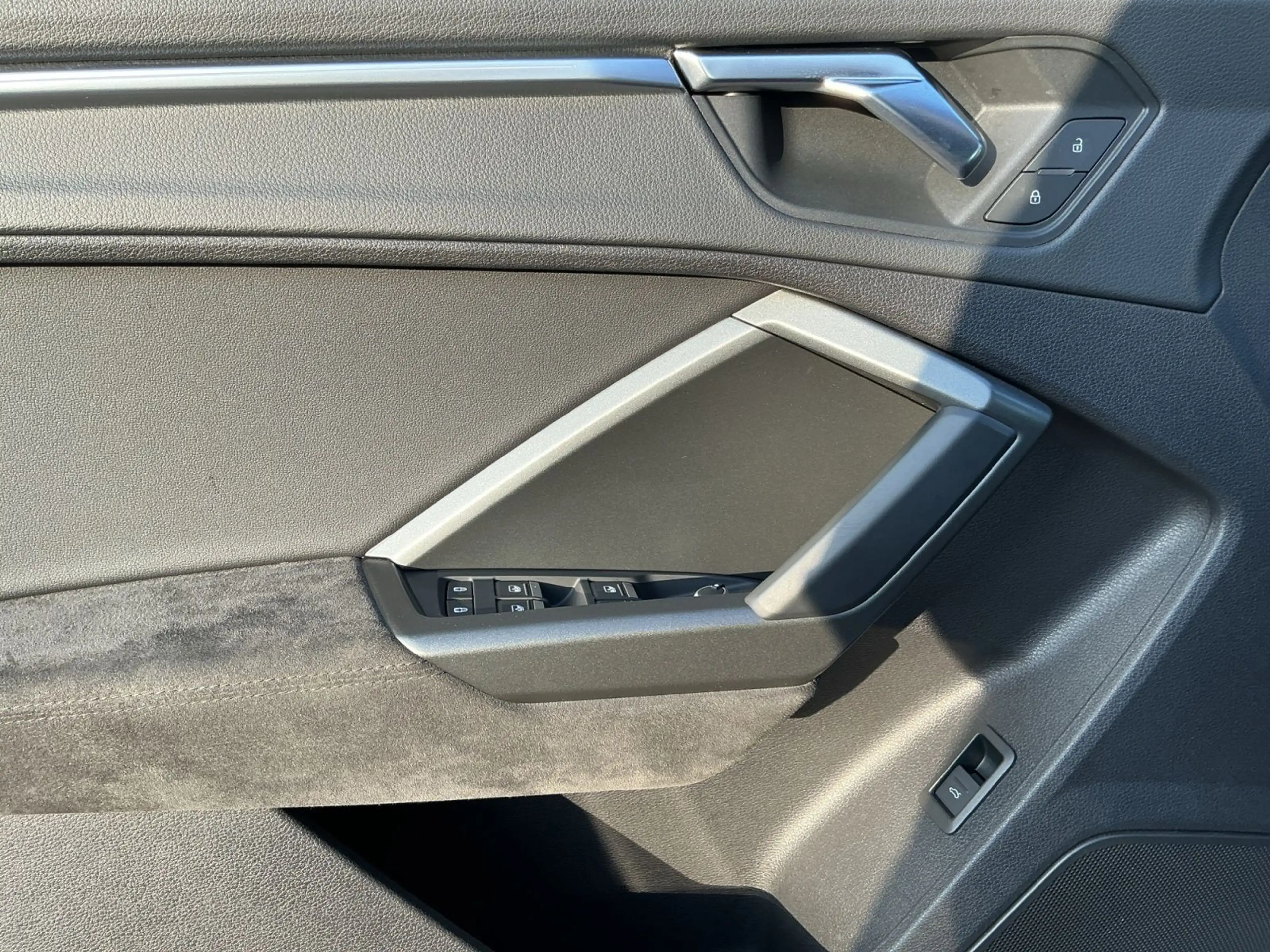 Audi RS Q3 2.5 TFSI QU MATRIX+NAV+ACC+RFK+SHZ+LM 21" — photo 15