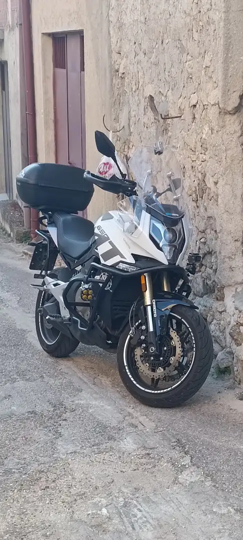 CFMOTO 650 MT 35kw Ezüst - 1