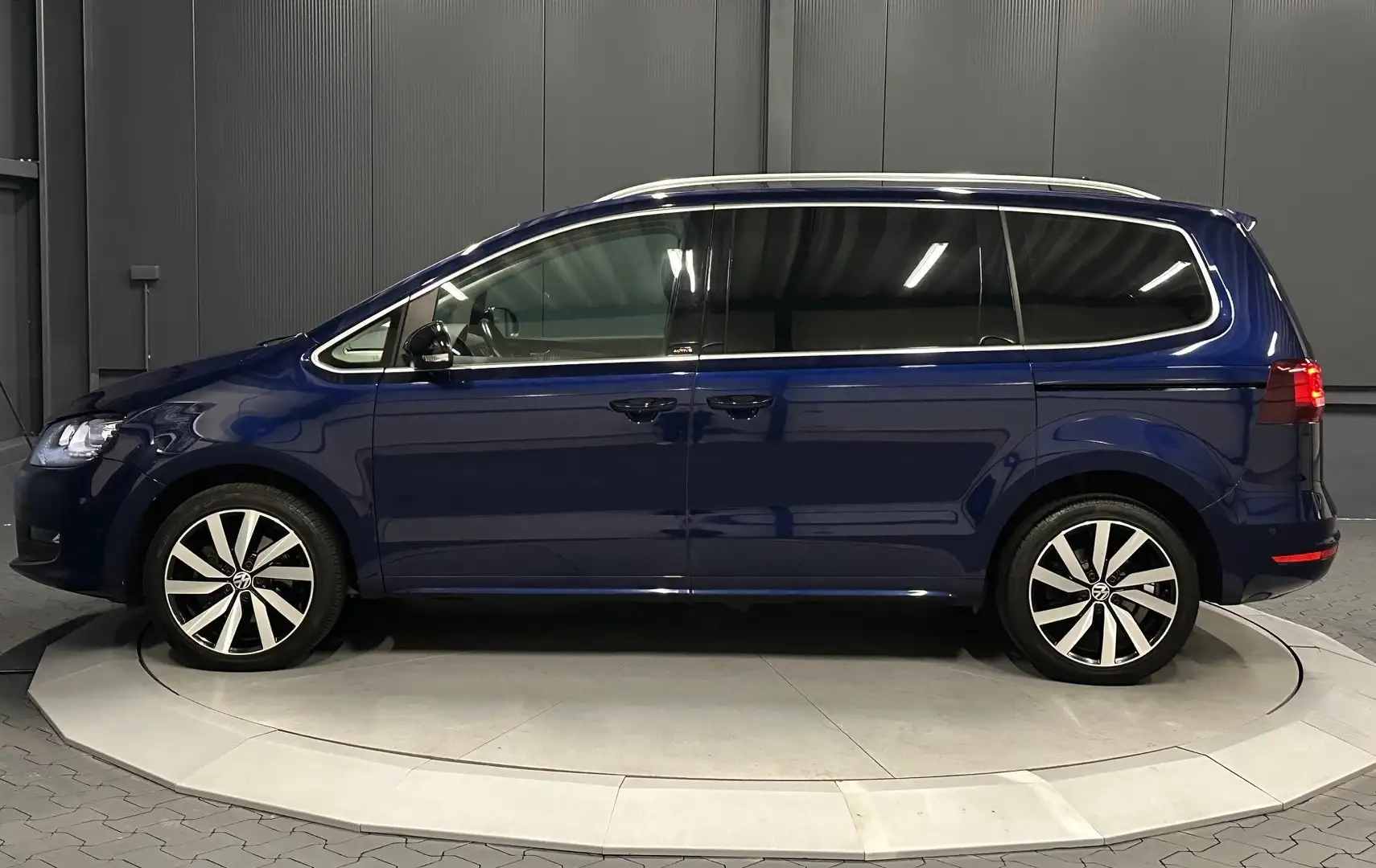 Volkswagen Sharan 1.4 TSI DSG Active*18Zoll*el.TÜR*Standhzg*AHK* Blau - 2