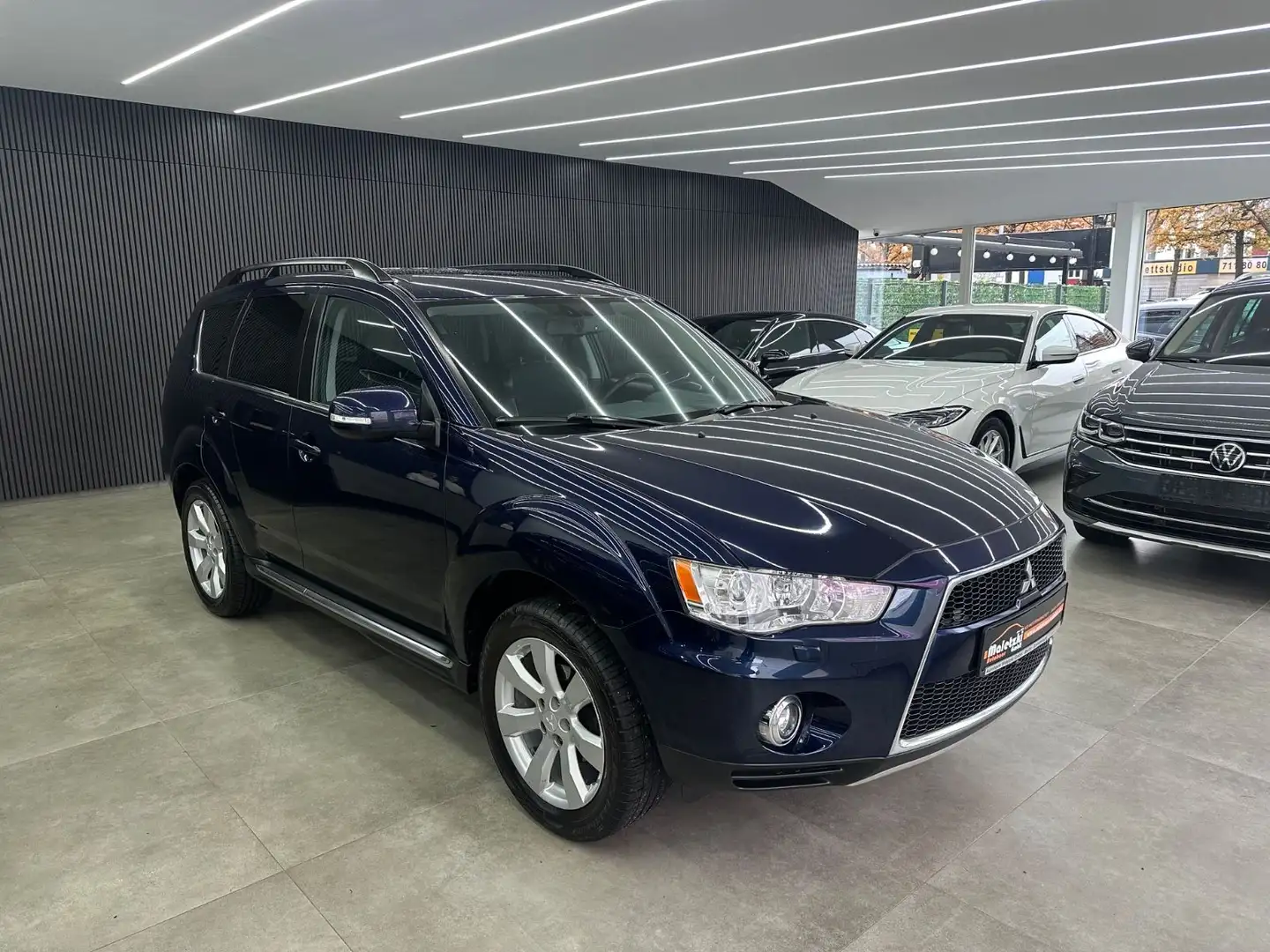 Mitsubishi Outlander 2.0 2WD*AHK*Tempomat*SHZ*Klima* Blau - 1
