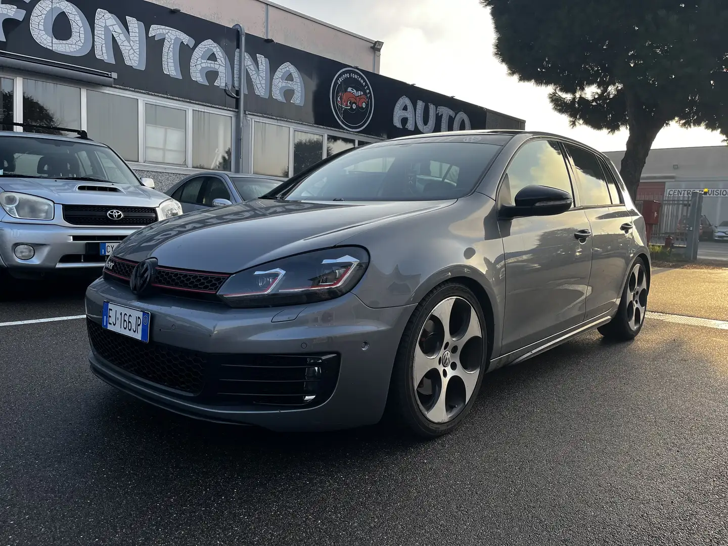 Volkswagen Golf GTI 2.0 TSI DSG - 1