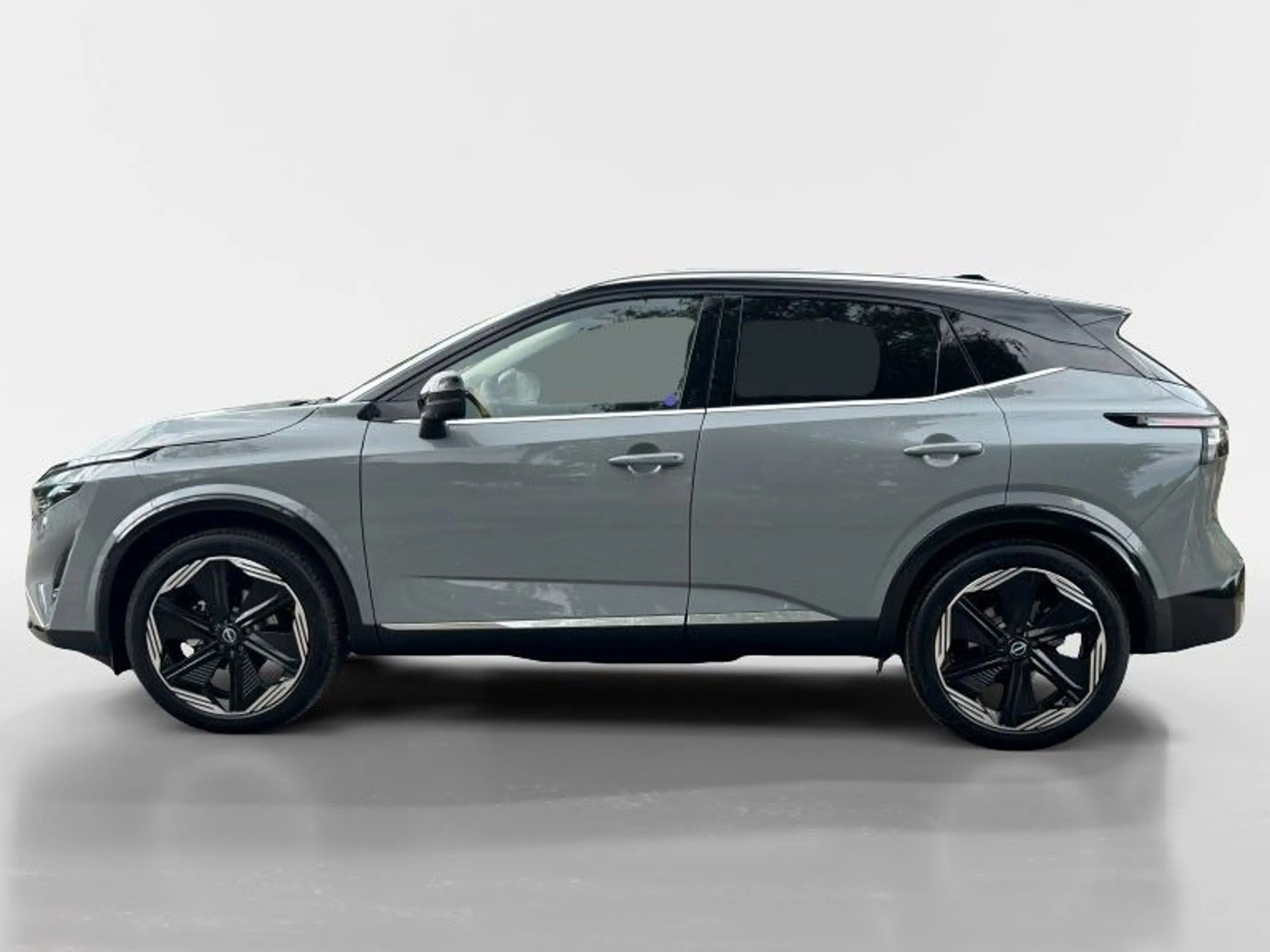 Nissan Qashqai Tekna Premium /PANO/HUD/BOSE/20"/360° — photo 2