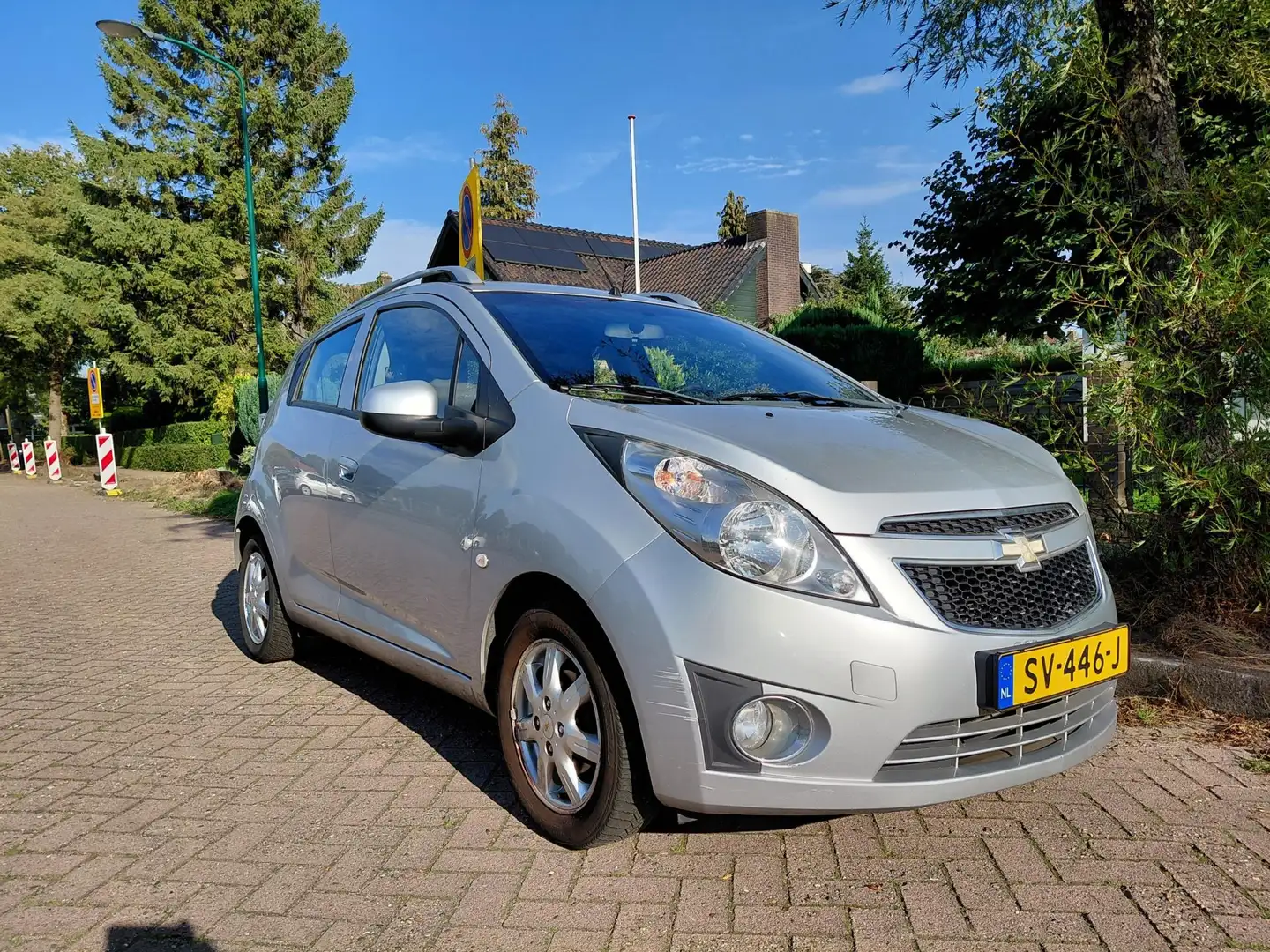 Chevrolet Spark 1.2 16V LTZ Grijs - 2