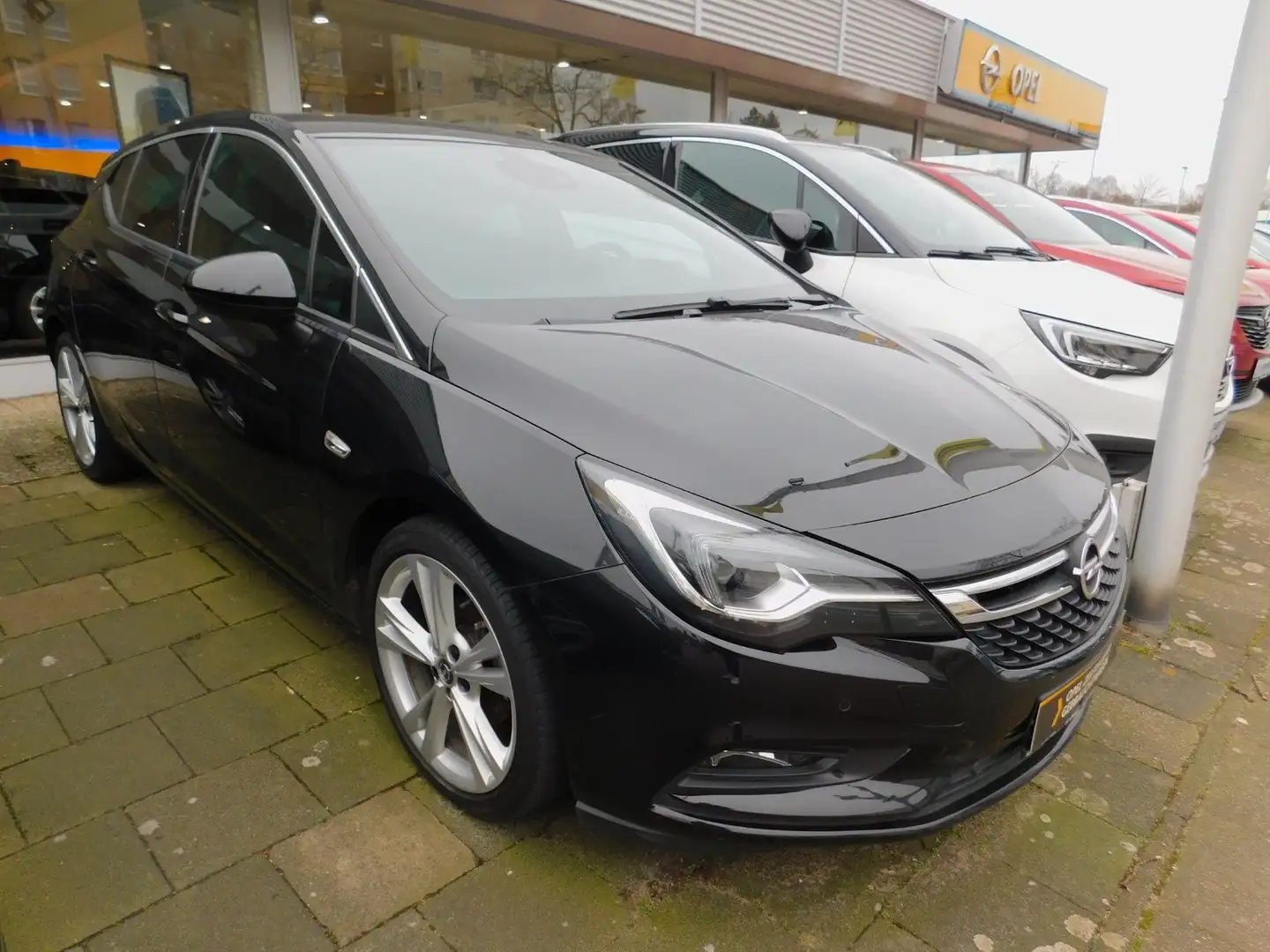 Opel Astra K Lim. 5-trg. Ultimate Negro - 2