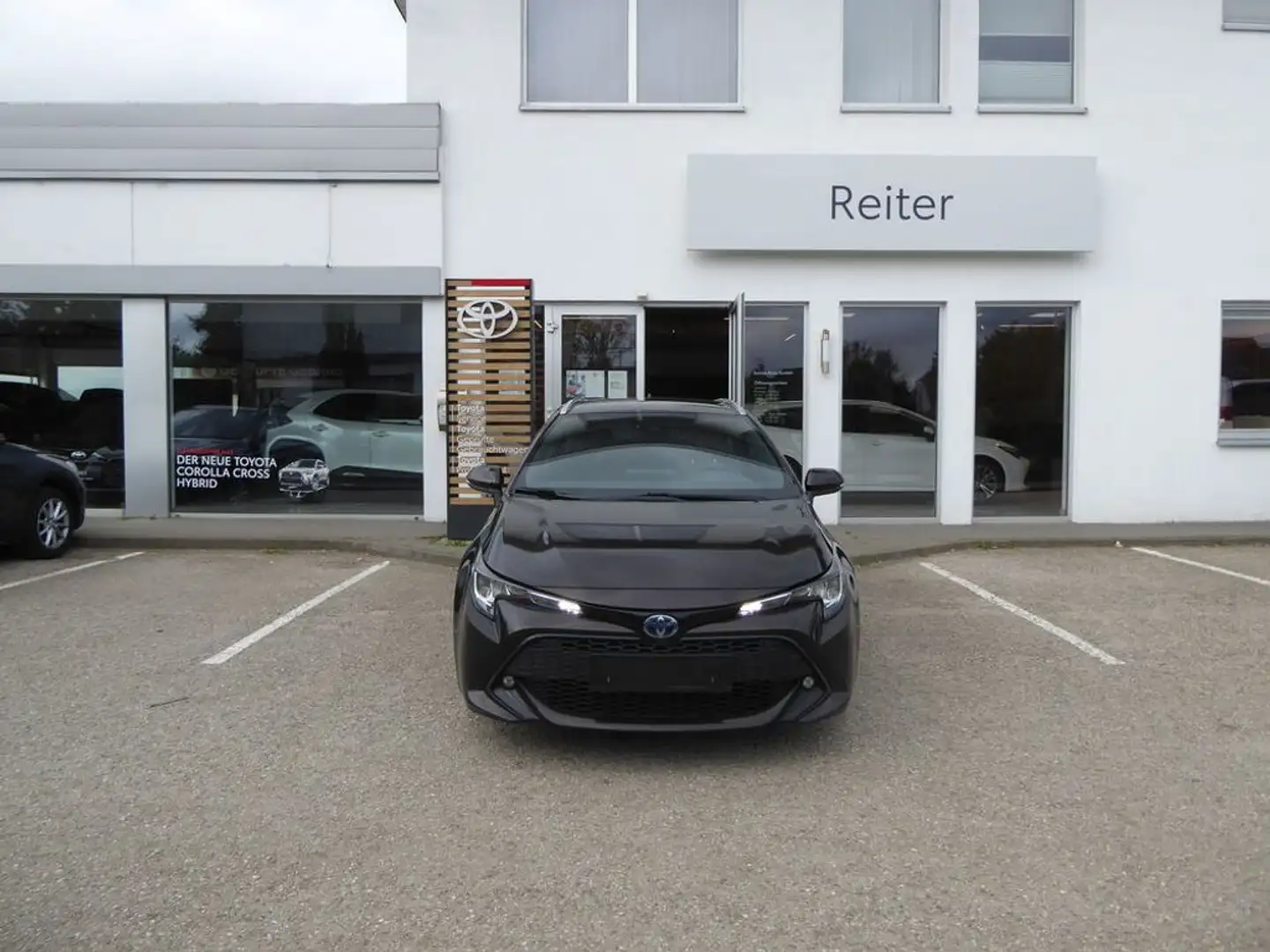 Toyota Corolla TS 1,8 Hybrid *MWST*AHK* Braun - 1