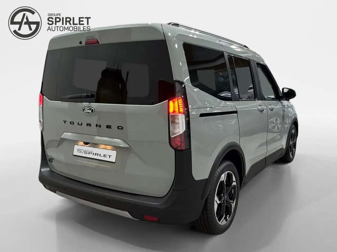 Ford Tourneo Courier 2026 — фото 6
