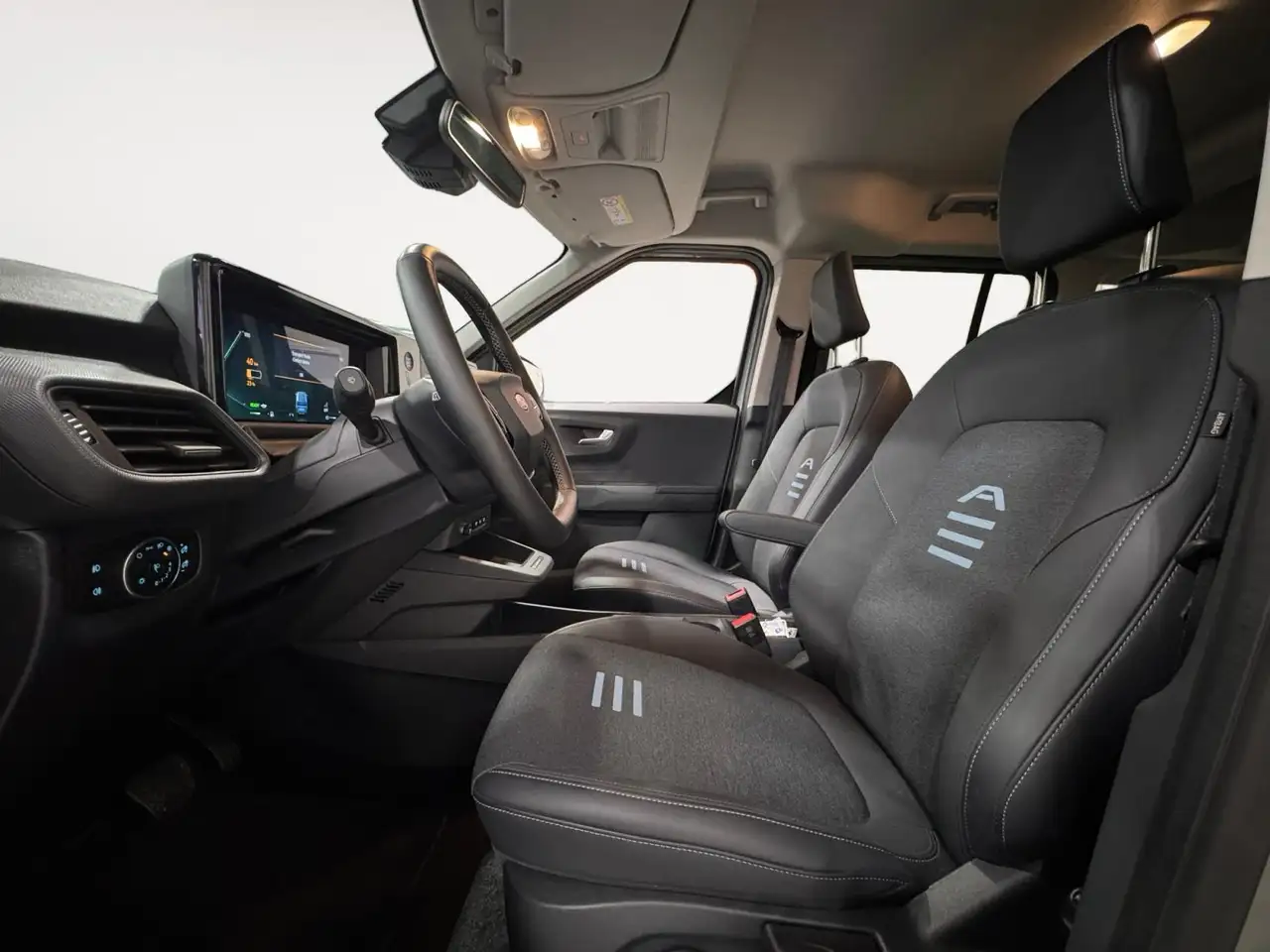 Ford Tourneo Courier 2026 — фото 10