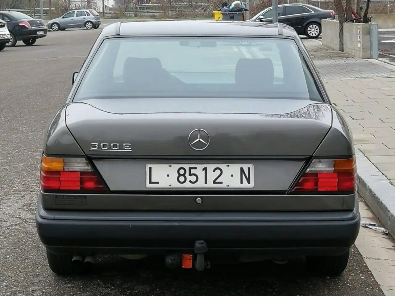 Mercedes-Benz 300E, foto 7