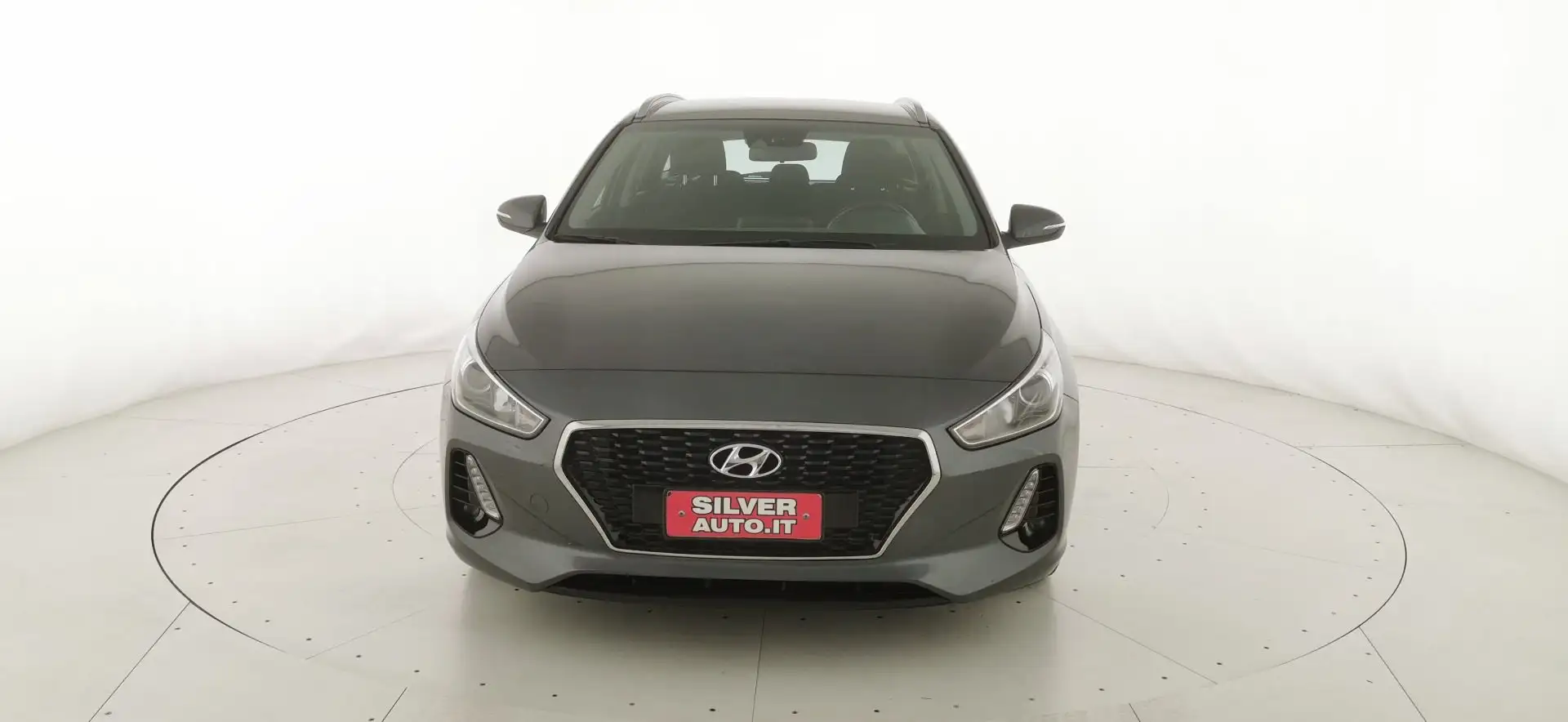 Hyundai i30 Wagon 1.6 CRDi 110CV DCT Comfort Grau - 2