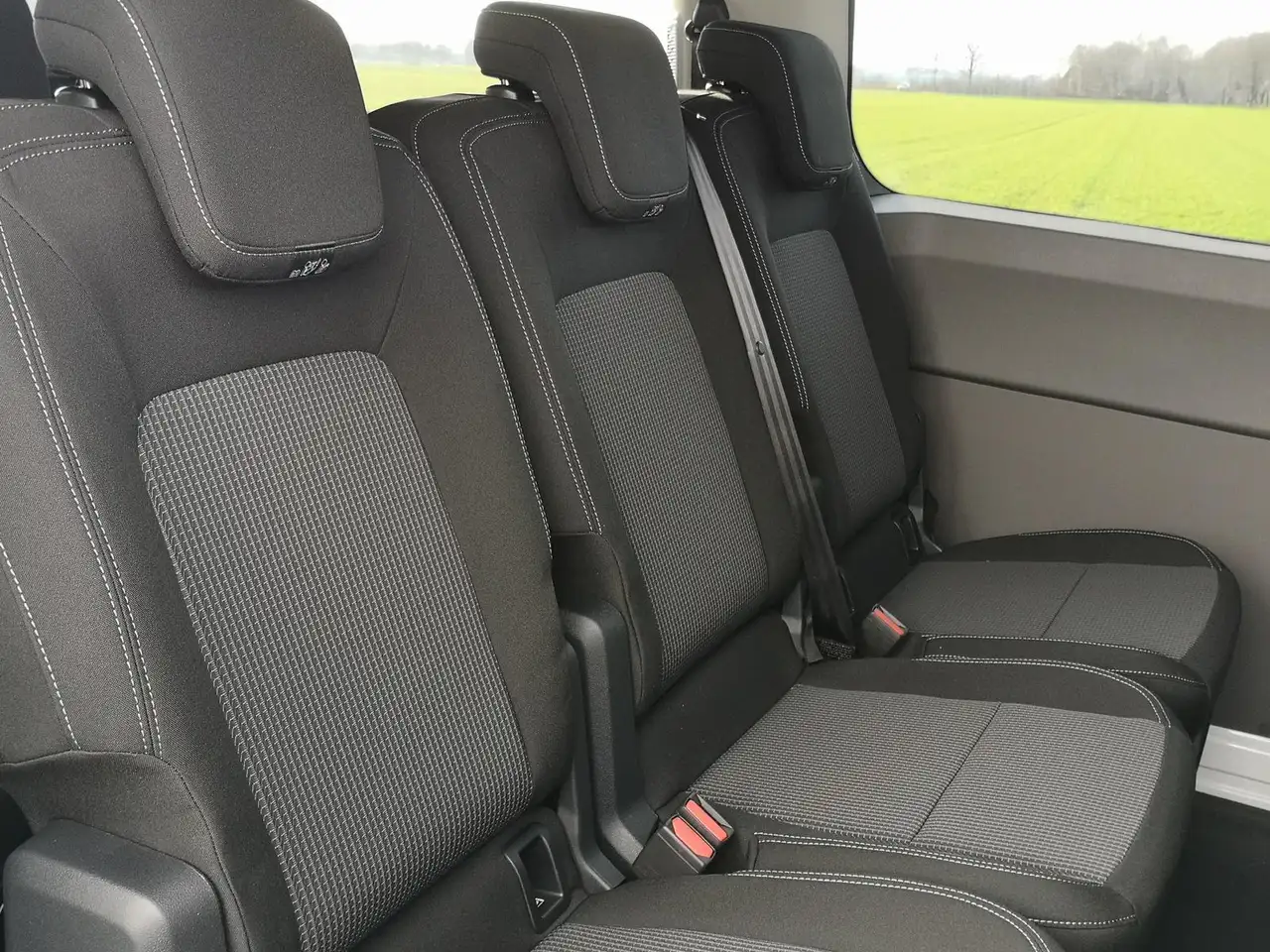 Volkswagen T7 Transporter 2.0 TDI DSG 9 Sitzer Kamera AHK GV5 8