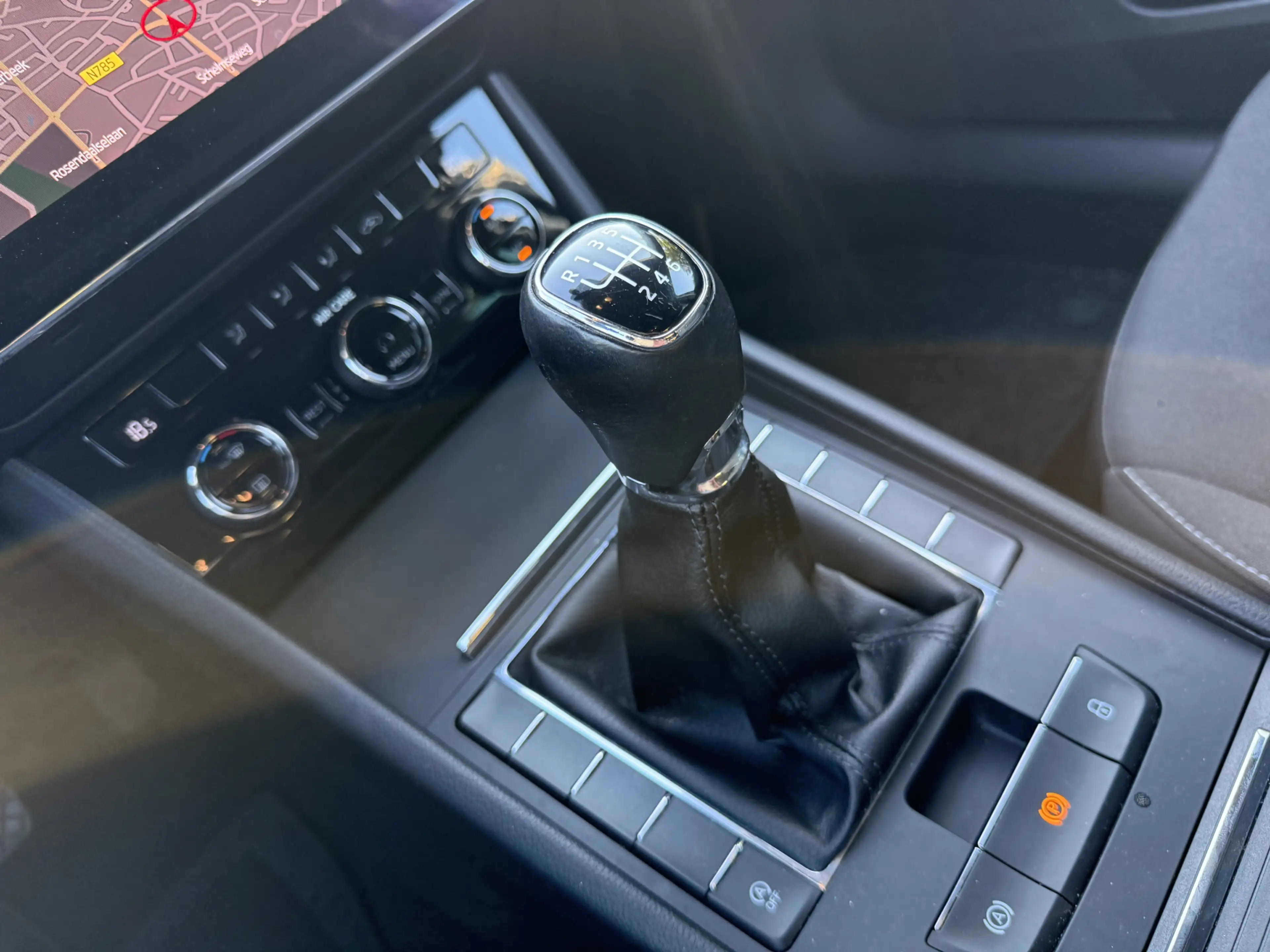 Skoda Superb 1.4 TSi 125pk Active, 5d Sedan | Clima | Navi | Or — photo 11