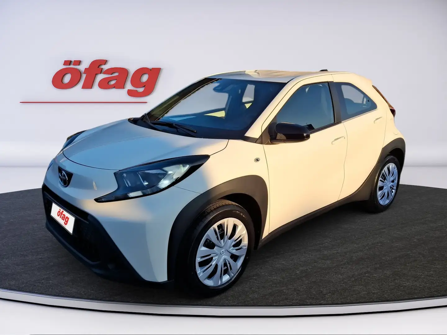 Toyota Aygo X 1.0 VVT-i Play Sitzheizung gratis! Schwarz - 2