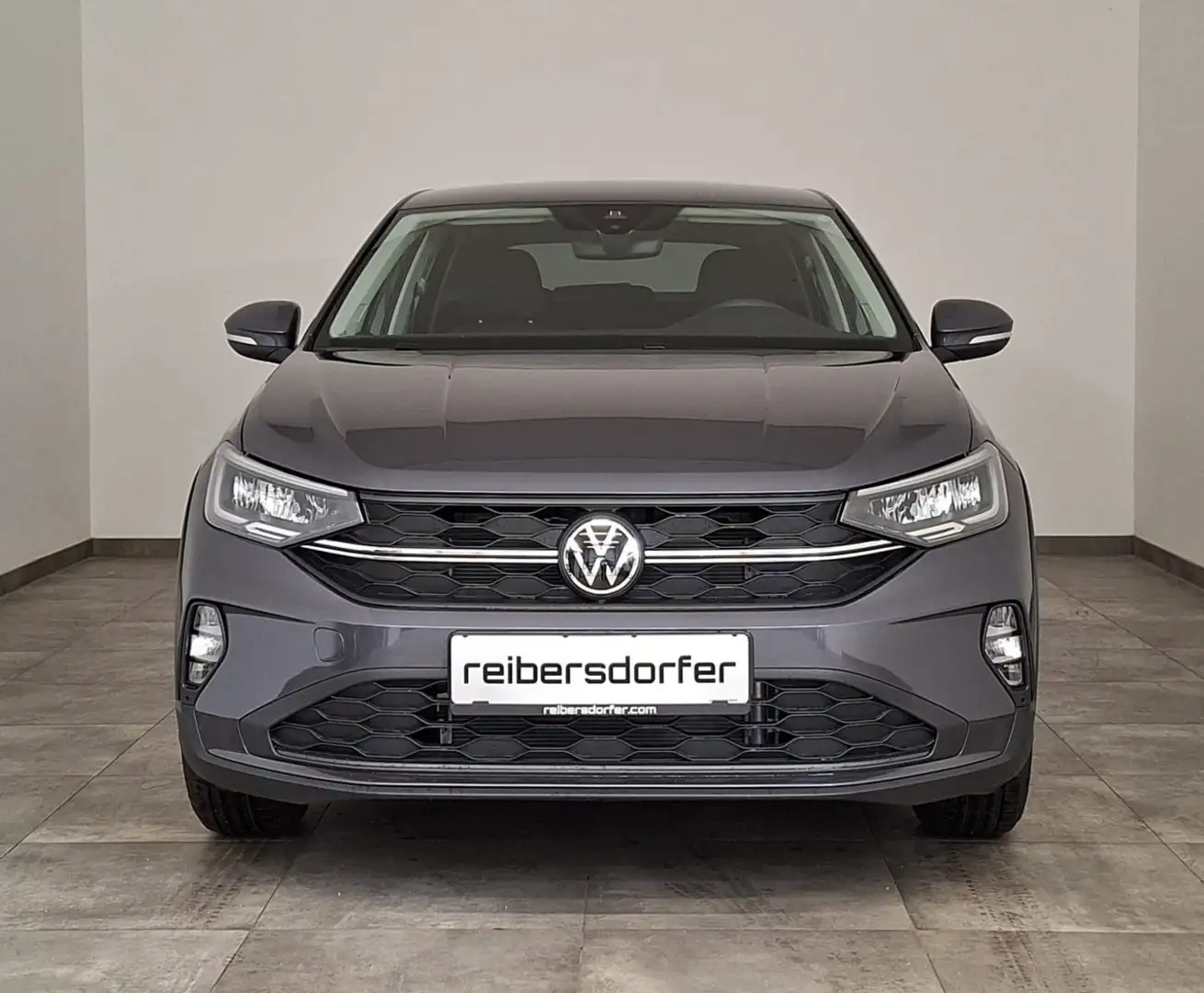 Volkswagen Taigo 4Me TSI Grau - 2